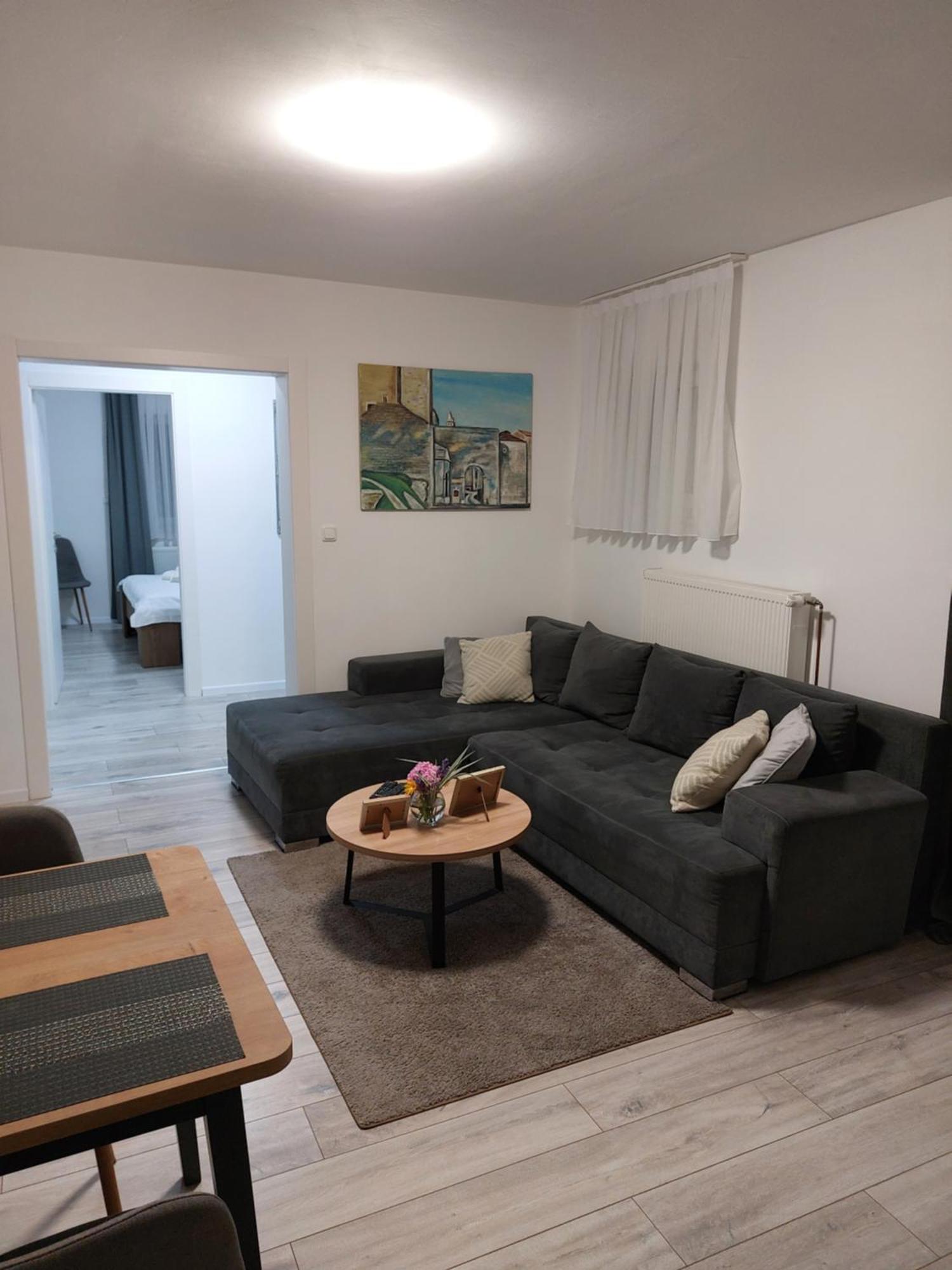 Two Bedroom Apartment คาสตาฟ ภายนอก รูปภาพ
